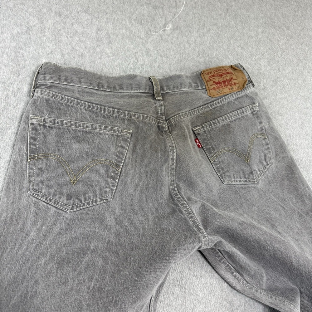 Levis 501 Original Straight Leg Jeans Mens 34x29 Light Grey Button Fly Denim - Picture 8 of 12